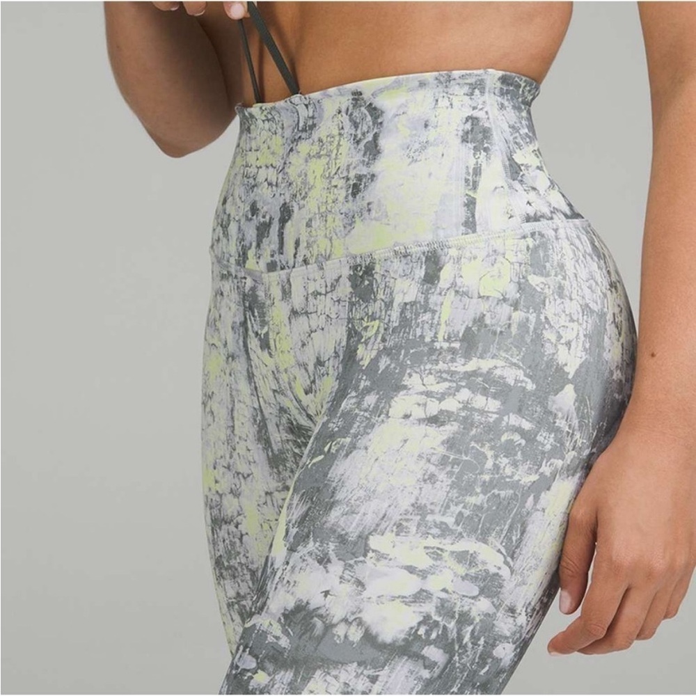 Lululemon Wunder Train Contour Fit High-Rise Marbler Leggings 25" Sz. 2 - Picture 11 of 11
